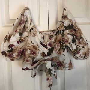 Fashion nova crop top size small